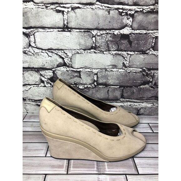 Taryn Rose Beige Suede Leather Peep Toe Dress High Wedges Women Sz 39EU/8.5M US - Picture 1 of 16
